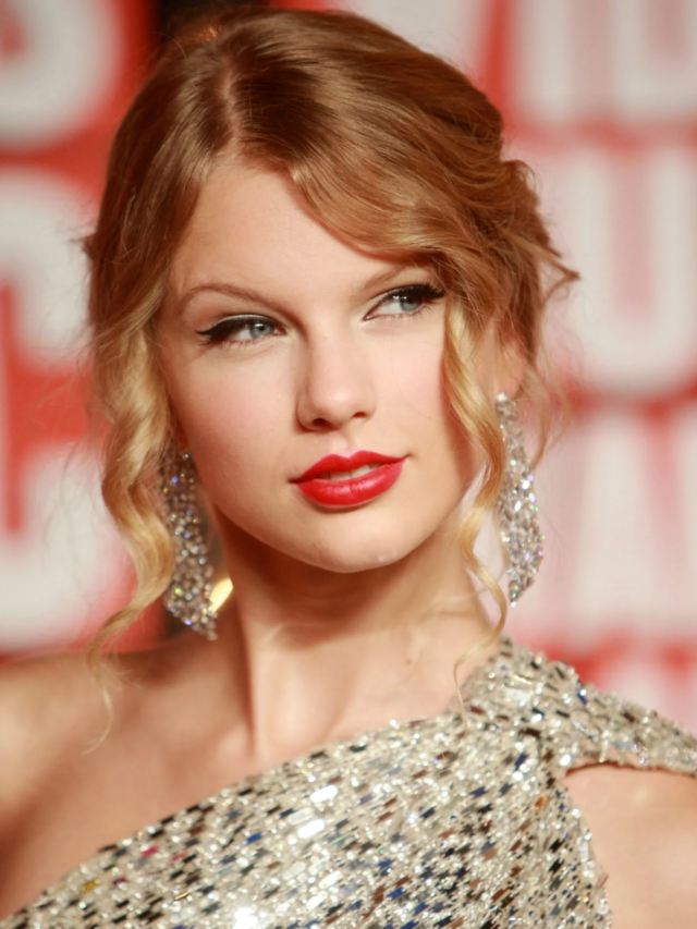 Taylor Swift's Go-To Red Lipstick Shade Is Back In Stock For The First Time In Months